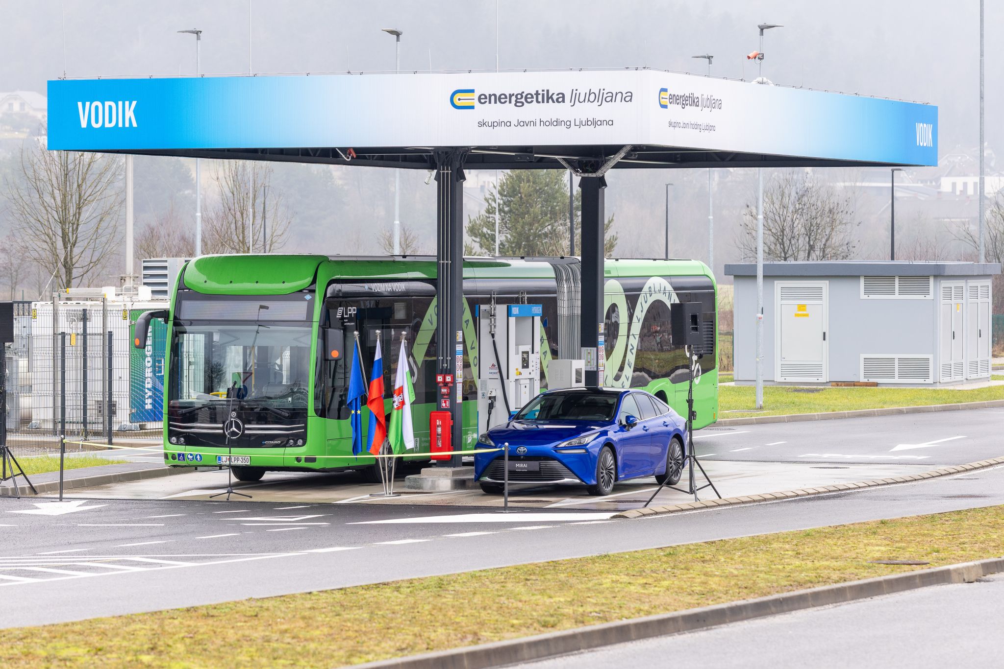 Odprtje prve javne vodikove polnilnice v Sloveniji